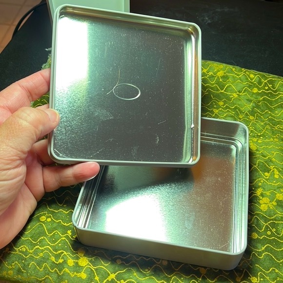 Fossil Grey Metal Tin EMPTY - Picture 7 of 7